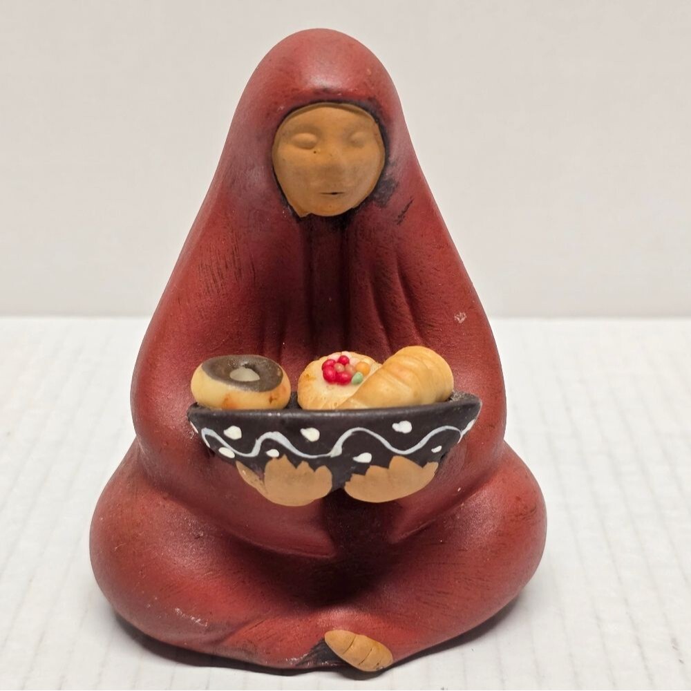 Mexican Folk Art Pottery Hand Painted Shawled Sitting Woman Bakery Vendor